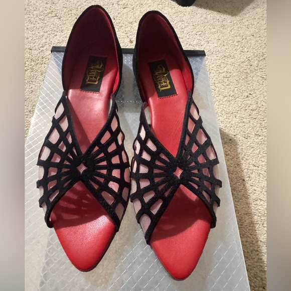 Kat Von D Vegan Leather Adele Flats - Picture 4 of 6